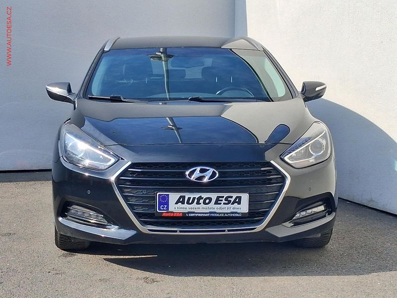 Hyundai i40 (2016) 1.7 CRDi, Trend, AT, TZ - fotka 2 z 16