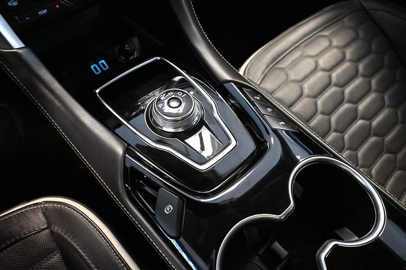 Ford Mondeo (2022) 2.0 VIGNALE 140 KW LED Tažné 8 - fotka 22 z 43