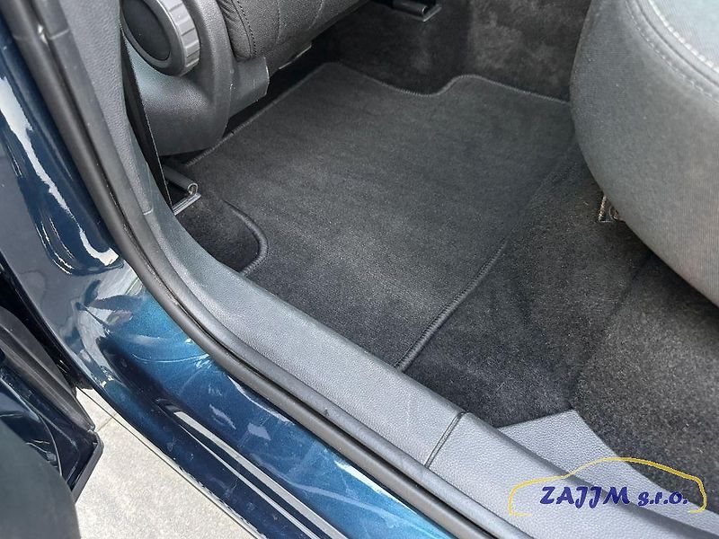 Škoda Karoq Exclusive 2.0TDI 110kw 4x4 DSG - fotka 40 z 52
