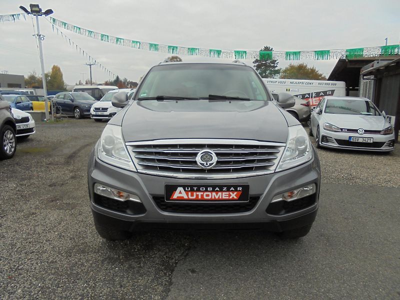 SsangYong Rexton (2015) 2.0 D- AUTOMAT- KŮŽE- 4x4 - fotka 2 z 11
