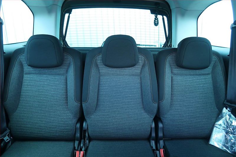Citroën Berlingo (2016) XTR 1.6 HDi, 5Míst, SR - fotka 10 z 21