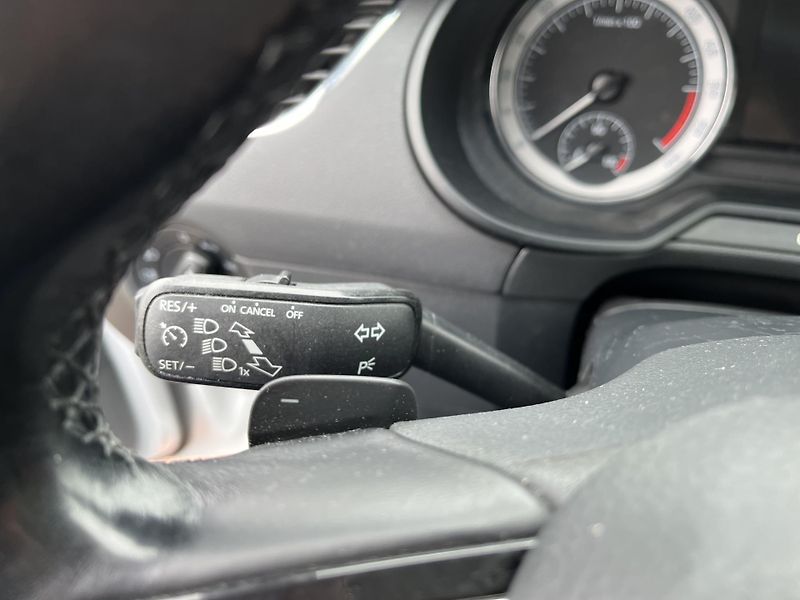 Škoda Octavia 1.6 TDi DSG Style 85 kW - fotka 22 z 34