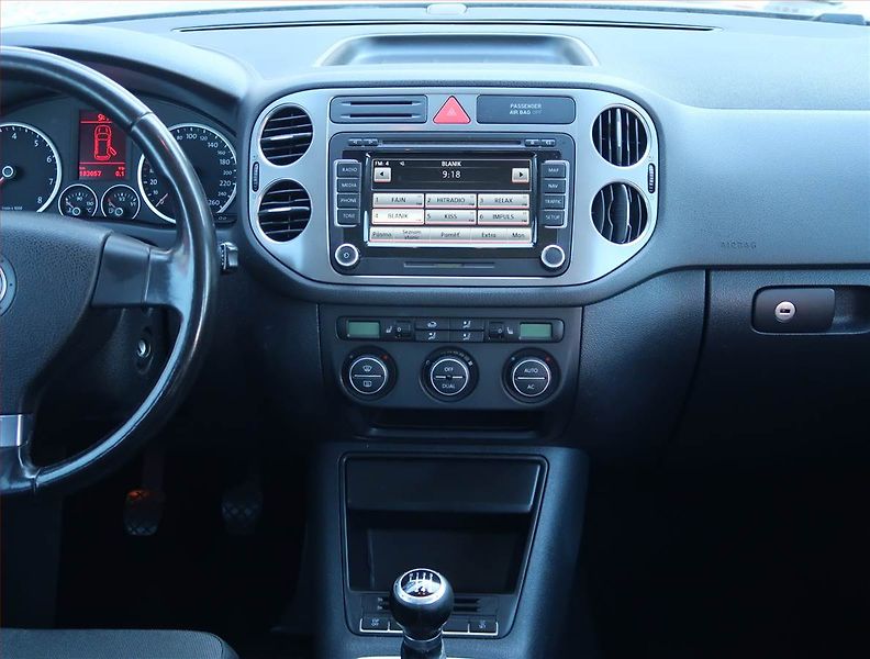 Volkswagen Tiguan (2008) 1.4 TSI, 4X4, Navi, Tempomat - fotka 12 z 17
