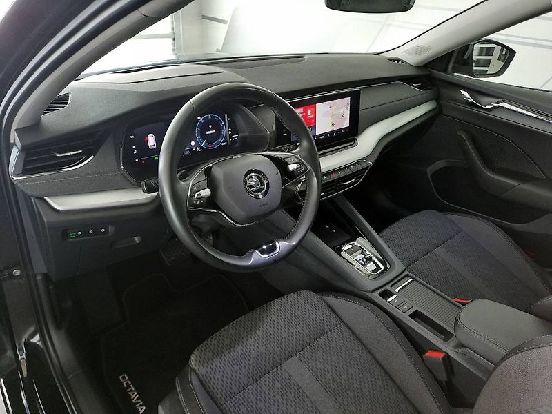 Škoda Octavia (2023) Combi 2.0 TDI (110kW/150k) DSG - fotka 20 z 28