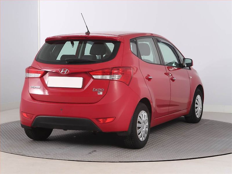 Hyundai ix20 (2012) 1.4 CVVT, Serv.kniha - fotka 5 z 16