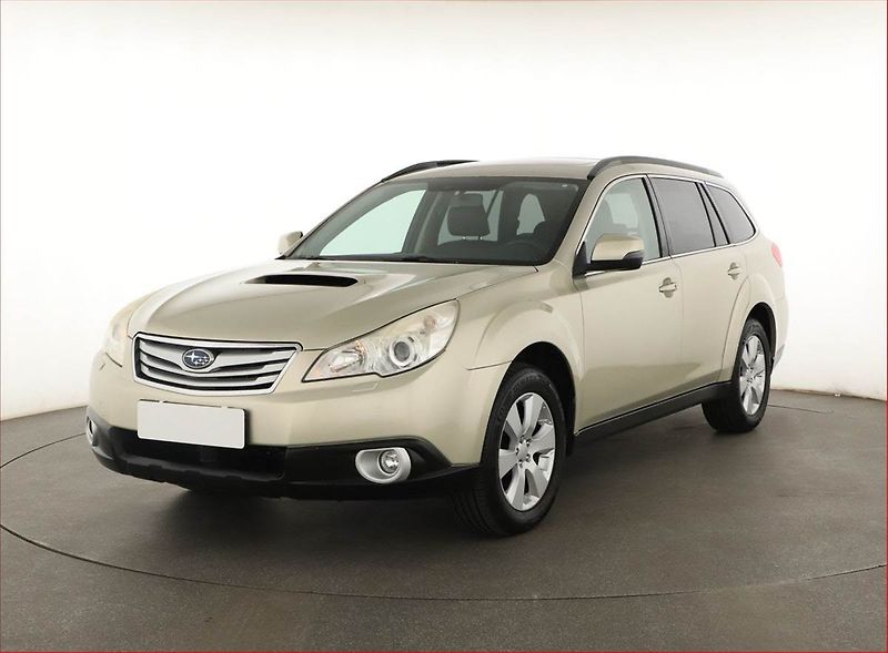Subaru Outback (2013) 2.0 D, 4X4, Navi, Xenony - fotka 2 z 20