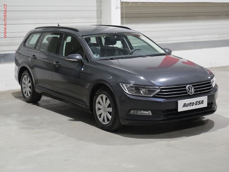 Volkswagen Passat (2018) 2.0 TDi, Trend, DSG - fotka 1 z 18
