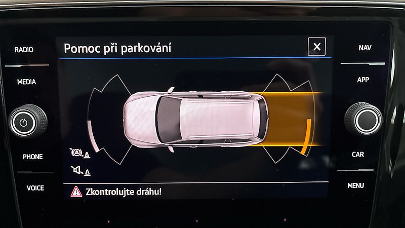 Volkswagen Passat 2.0 TDI DSG Elegance Variant - fotka 12 z 27