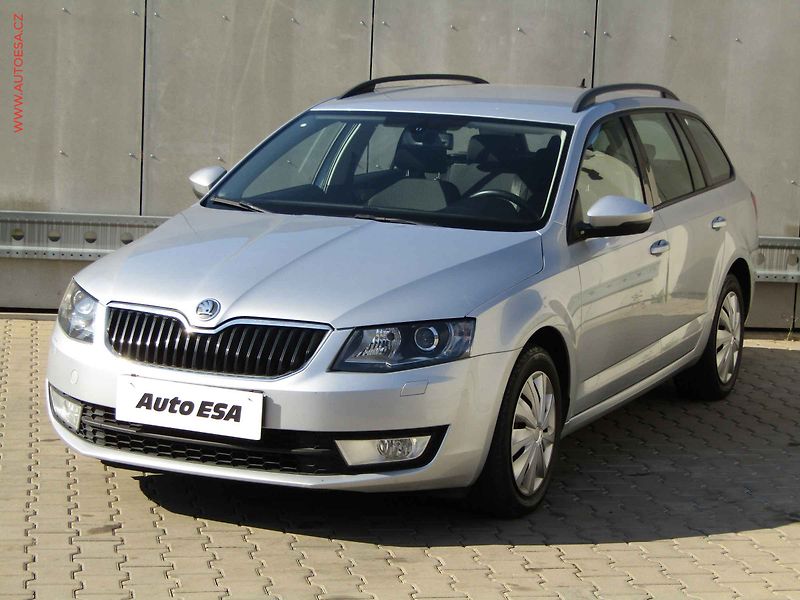 Škoda Octavia (2014) 2.0 TDi, Xenon, navi - fotka 3 z 18