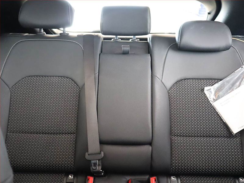 Kia XCeed (2020) 1.4 T-GDI, Automat, Serv.kniha - fotka 10 z 25