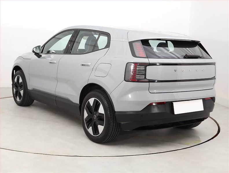 Volvo EX30 (2024) Core 51kWh Single Motor - fotka 4 z 16
