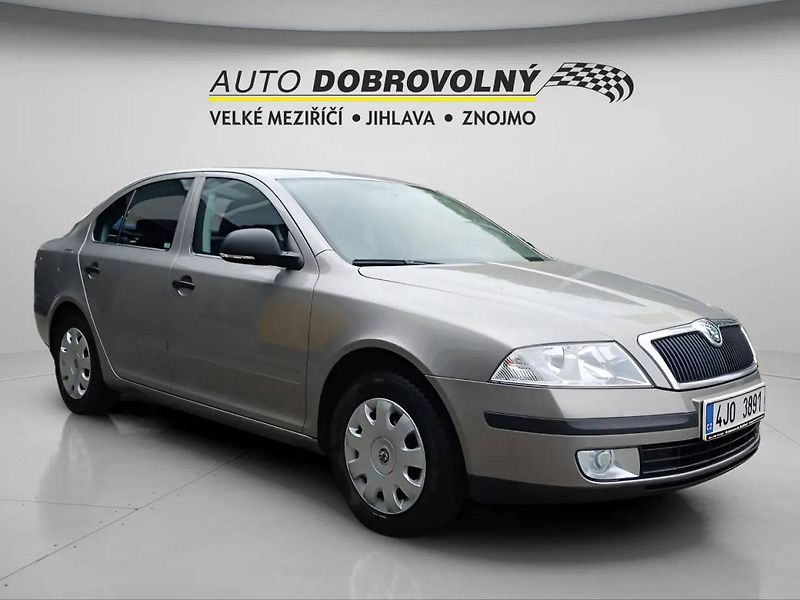 Škoda Octavia Tour 1.6MPI MT5 - fotka 10 z 33