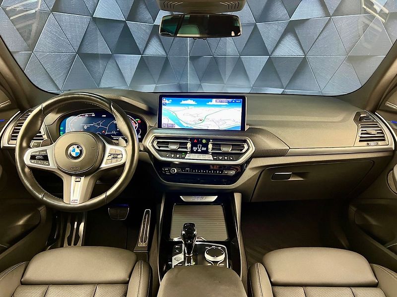 BMW X3 2.0d xDrive M-PAKET, HARMAN&KA - fotka 9 z 29