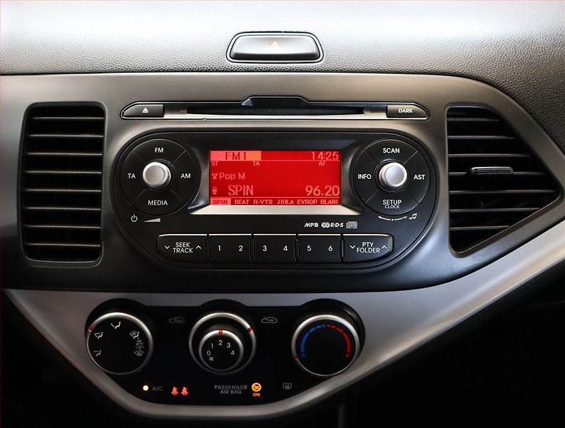 Kia Picanto (2012) City 1.0 - fotka 12 z 15