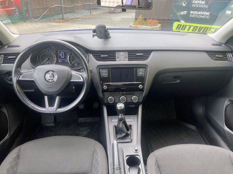 Škoda Octavia 1,6 TDi(85kW)*PŮVOD ČR* - fotka 8 z 16