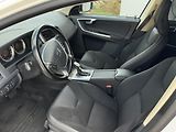 Volvo XC60 D4 AWD MOMENTUM - náhled 12