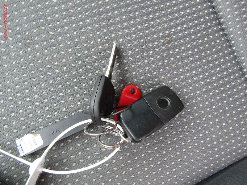Seat Altea (2010) 1.4 TSi, 1.maj, AC, výhřev - fotka 17 z 17
