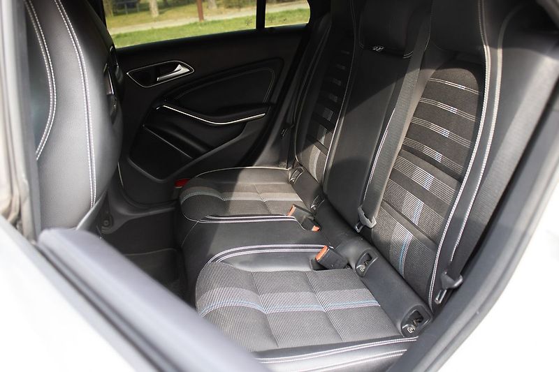 Mercedes-Benz CLA Doložitelný servis, nové letní - fotka 33 z 36