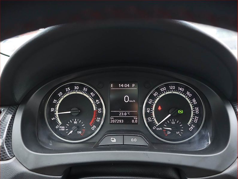 Škoda Rapid (2015) Spaceback 1.6 TDI, Automat - fotka 11 z 18