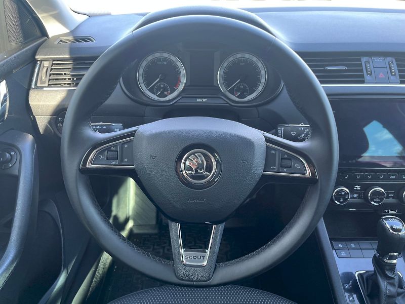 Škoda Octavia (2019) Combi 2.0 TDI DSG 4X4 Scout - fotka 18 z 22