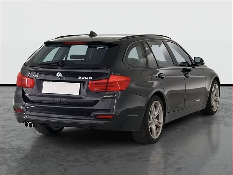 BMW Řada 3 (2016) 330 d xDrive, 4X4, Automat - fotka 5 z 28