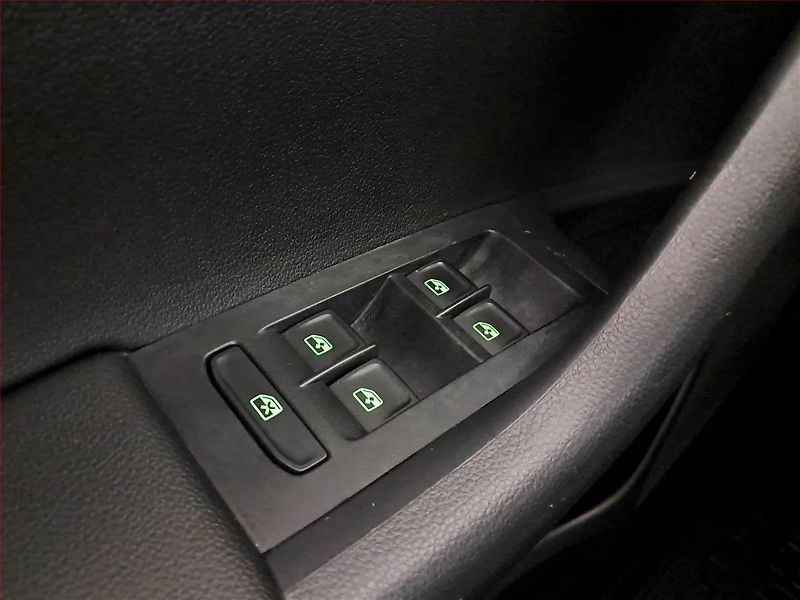 Škoda Octavia (2018) Ambition 1.6 TDI, Automat, ČR - fotka 17 z 18