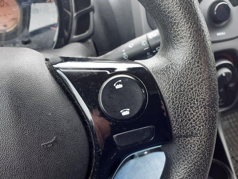 Peugeot 108 (2018) 1.0 VTi 53kW 1.maj.ČR - fotka 8 z 20