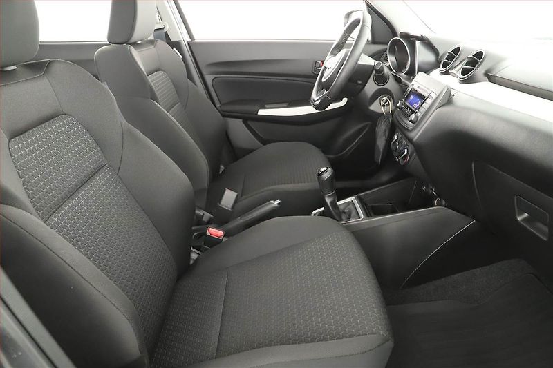 Suzuki Swift (2020) 1.2, ČR,1.maj, Serv.kniha - fotka 7 z 13