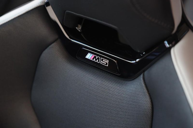 BMW M5 - fotka 14 z 20