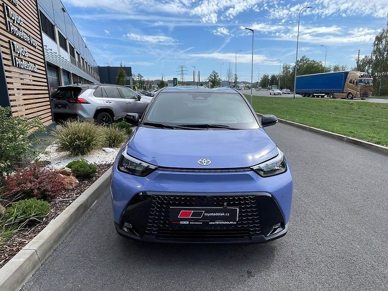 Toyota Aygo 1.5 Hybrid automat Style Smart - fotka 2 z 27
