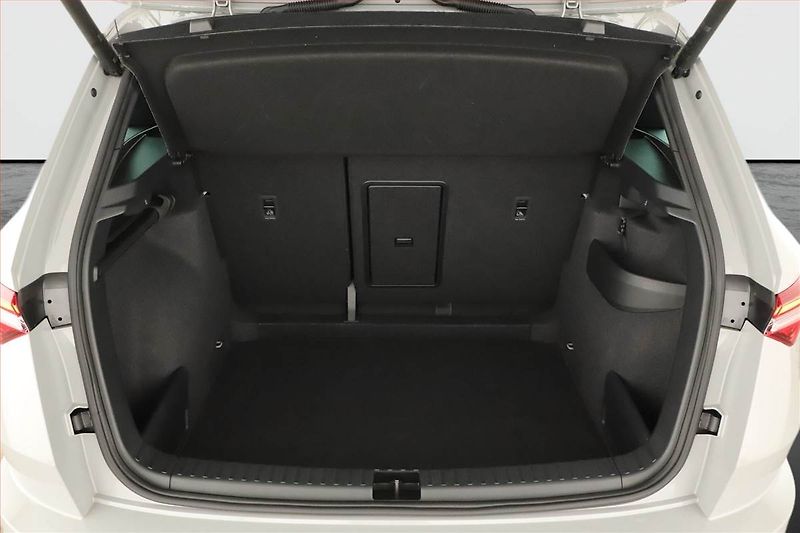 Škoda Karoq (2025) 1.5 TSI, Sportline, Navigace - fotka 11 z 20