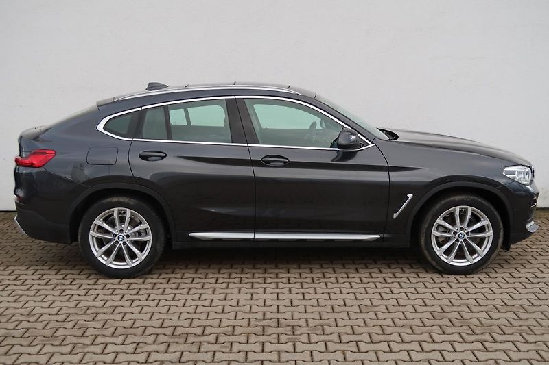 BMW X4 xDrive20d - fotka 5 z 15
