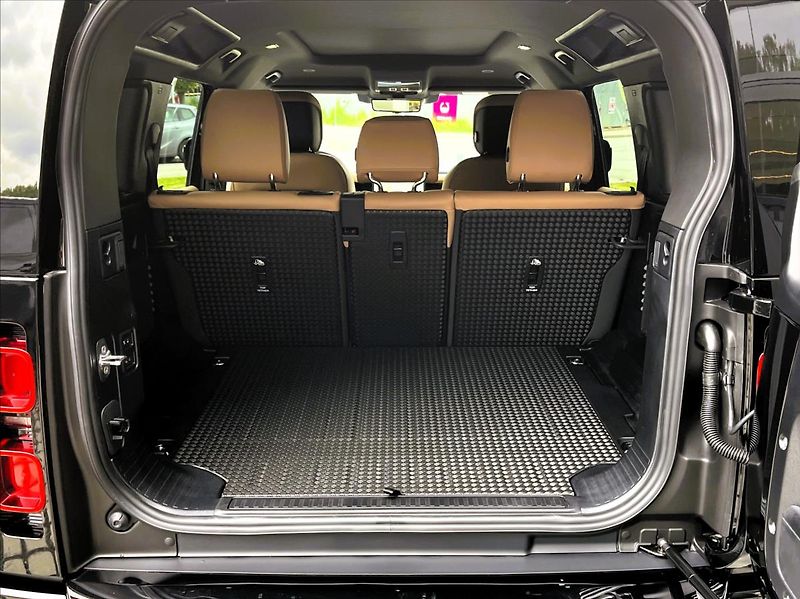 Land Rover Defender (2026) 110 V8 P425 X-DYNAMIC HSE - fotka 6 z 35