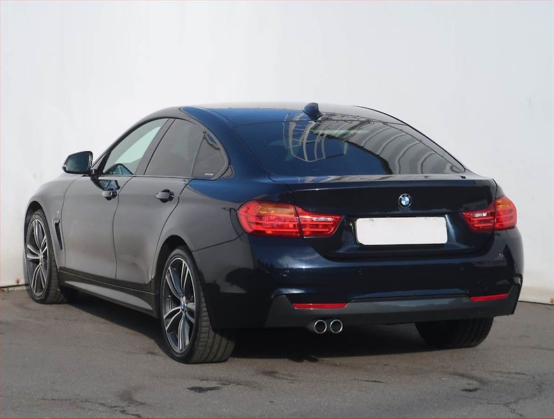 BMW Řada 4 (2015) M Paket 420d xDrive, 4X4 - fotka 4 z 22