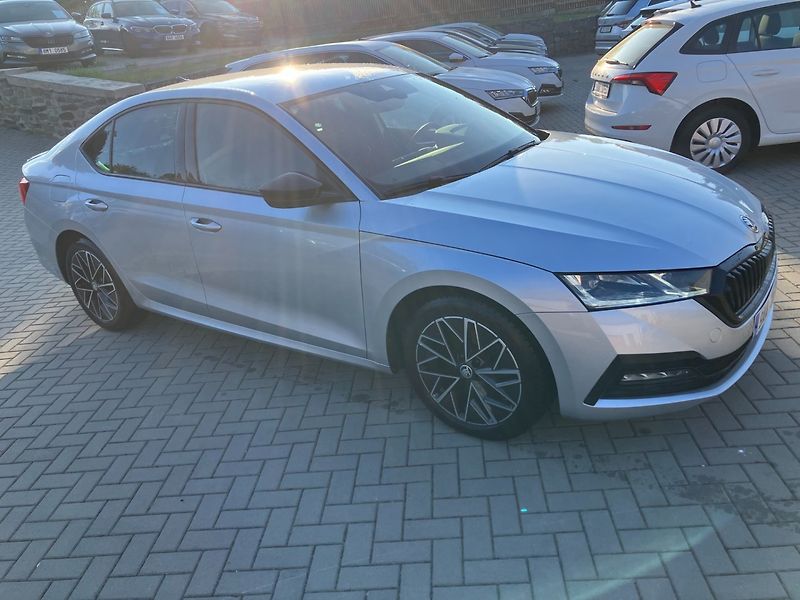 Škoda Octavia (2022) 1.5TSI 110kW STYLE SPORTline - fotka 3 z 36