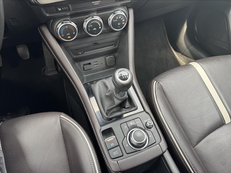 Mazda CX-3 2,0 Sky-G121 Revolution TOP - fotka 24 z 30