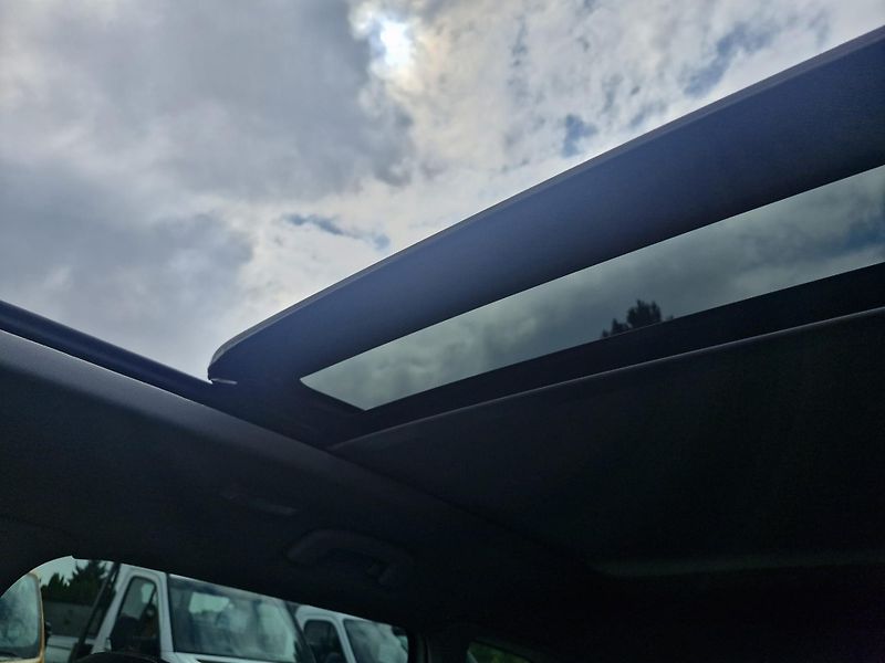 Škoda Karoq 1,5TSi ACT, DSG, STYLE, TZ - fotka 10 z 13