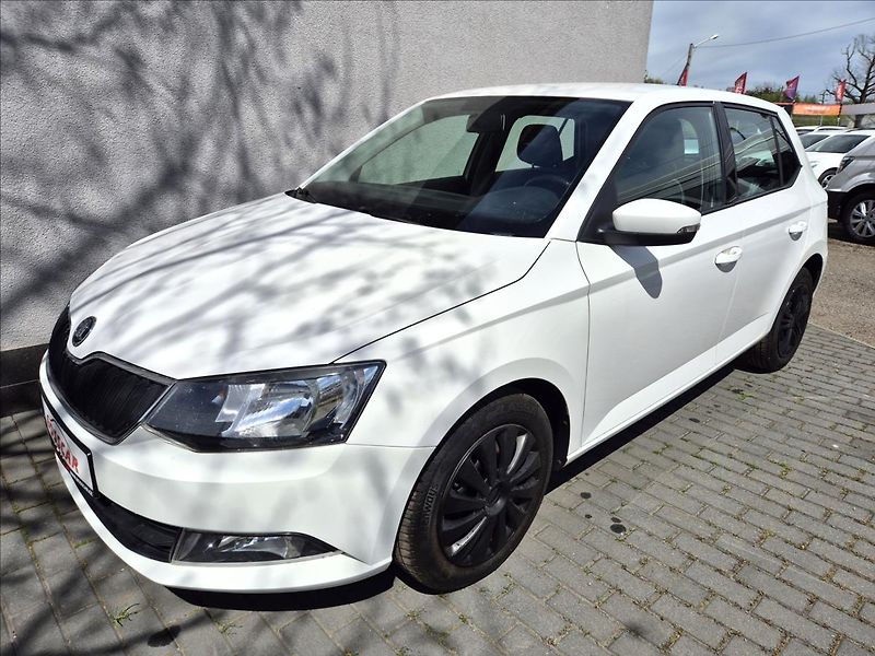 Škoda Fabia 1,0 i III 55Kw Klima REZERVACE - fotka 1 z 26