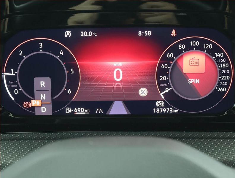Volkswagen Golf (2022) R-Line 2.0 TDI, Automat - fotka 11 z 16
