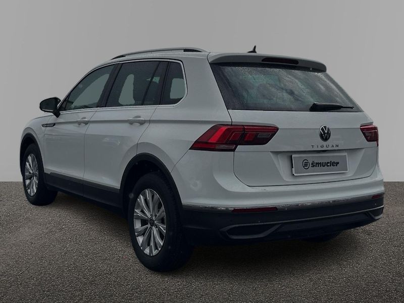 Volkswagen Tiguan LIFE - fotka 2 z 4