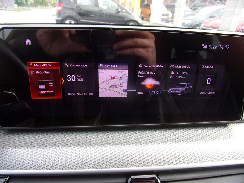 BMW Řada 5 (2019) 530D NAVI ALU NAVI M-PACKET - fotka 31 z 48