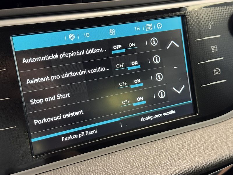 Citroën Grand C4 SpaceTourer 1.5 Blue HDi 130 EAT8 Shine P. - fotka 35 z 53