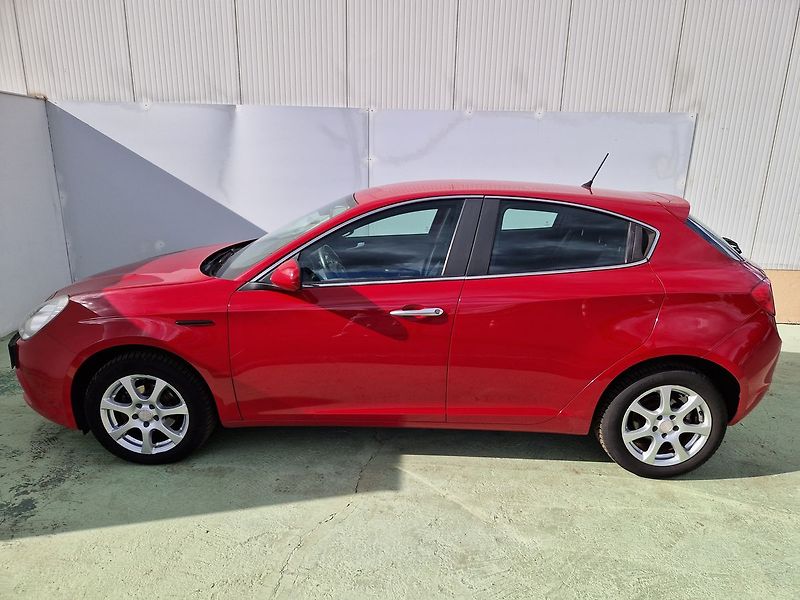 Alfa Romeo Giulietta Turismo 1.4 T 120 - fotka 6 z 27