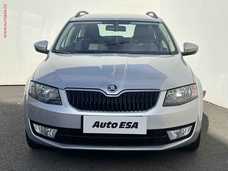 Škoda Octavia (2014) 1.2 TSi, Elegance, park.čidla - fotka 2 z 17
