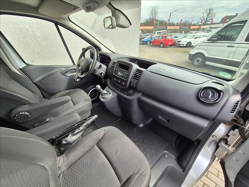 Opel Vivaro (2016) 1,6 CDTi 8 9 Míst TZ Tempomat - fotka 19 z 30