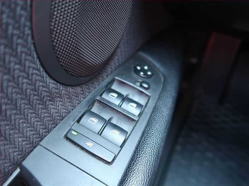 BMW Řada 3 (2010) 320 d xDrive, 4X4, Automat - fotka 17 z 17