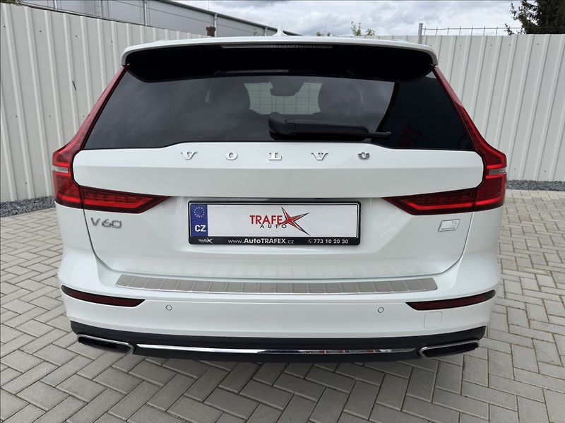 Volvo V60 2,0 T6 AWD Inscription DPH ČR - fotka 11 z 50