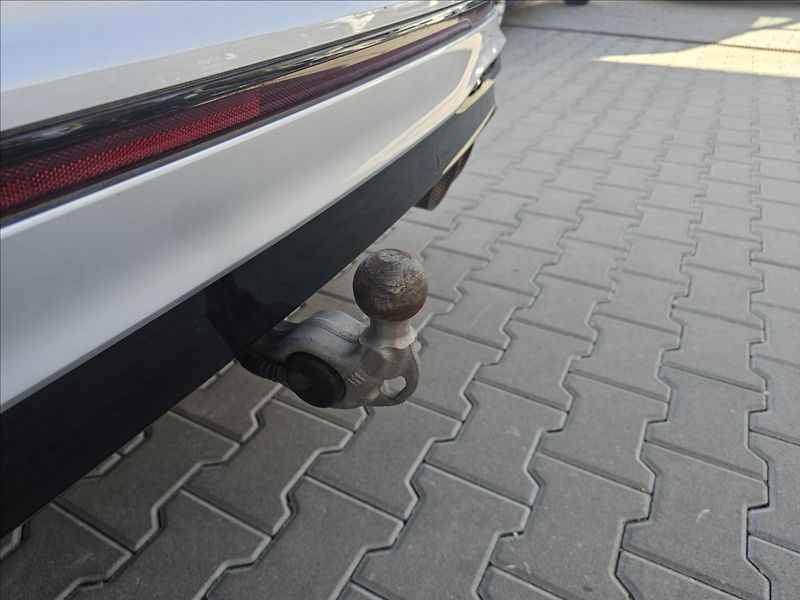 Volkswagen Tiguan 2,0 TSi 235KW D7 R DPH NAVI - fotka 34 z 44