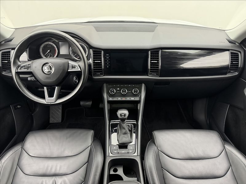 Škoda Kodiaq 2,0 DSG 4X4 CANTON ACC 360° - fotka 7 z 47