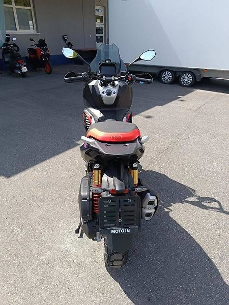 Aprilia (2026) SR GT 400 Rally Replica - fotka 7 z 13
